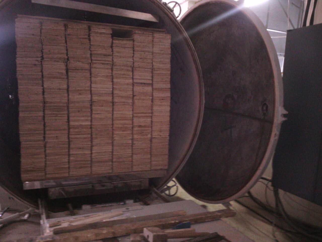 Radio frequency vacuum drying of wood